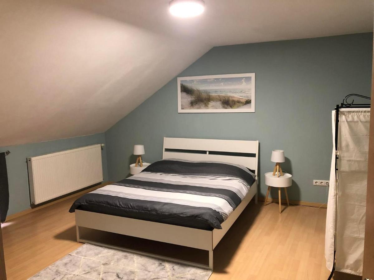 Cozy 120M² Apartment With 3 Bedrooms And 1 Home Cinema Useldange Bagian luar foto